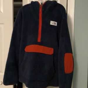 North Face Sherpa Hooded 1/2 Zip Pull Over